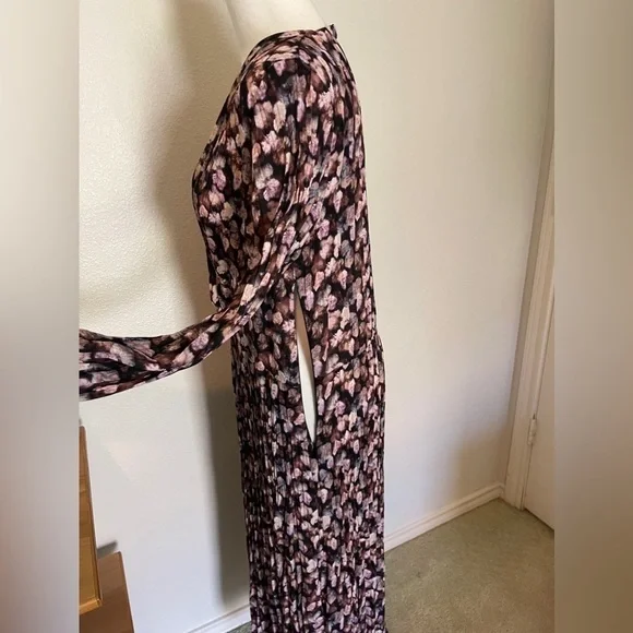 Vince Floral Long Sleeve Dress.NWT. - Picture 6 of 9